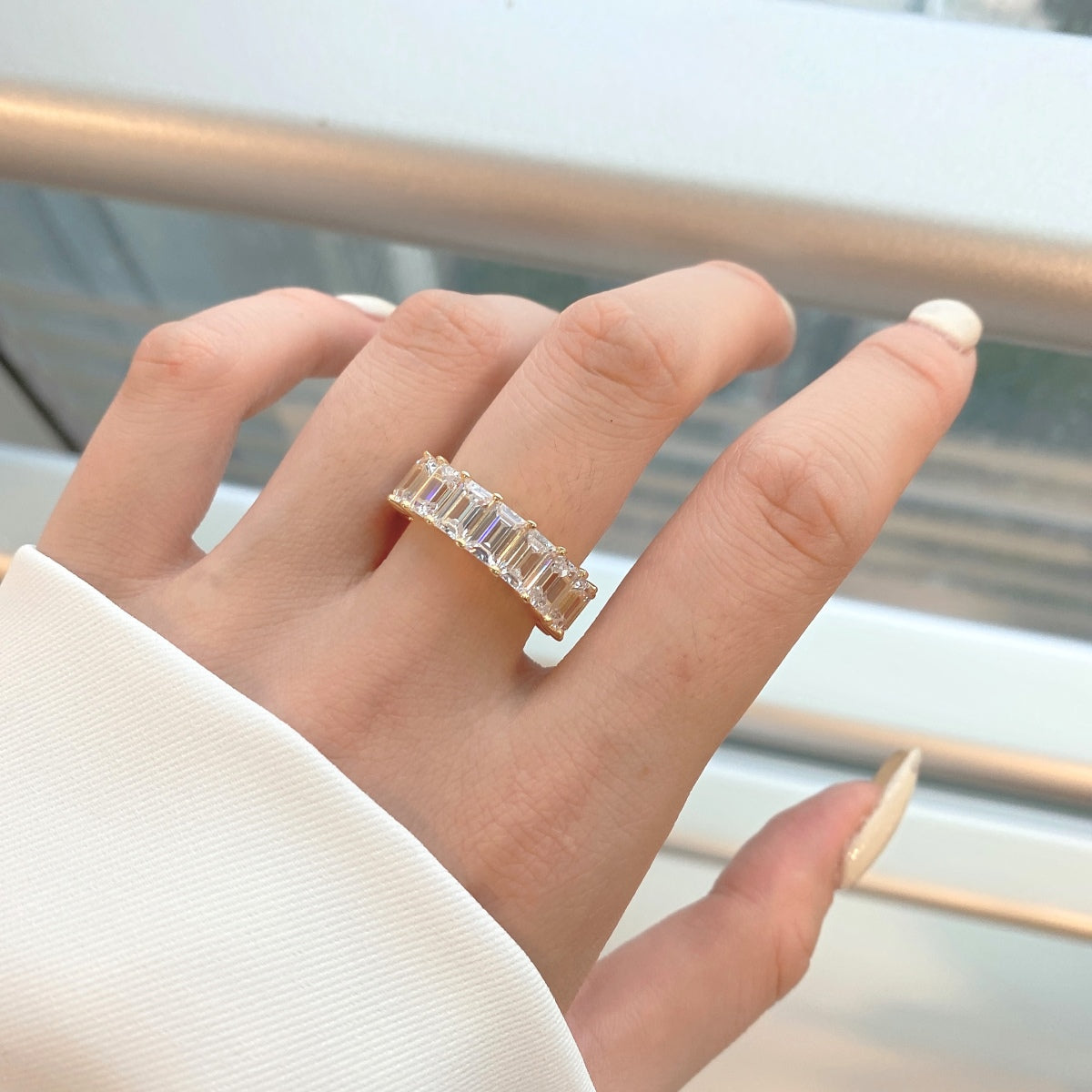 [Together]0.75 Carat Elegant Emerald Cut Tennis Ring