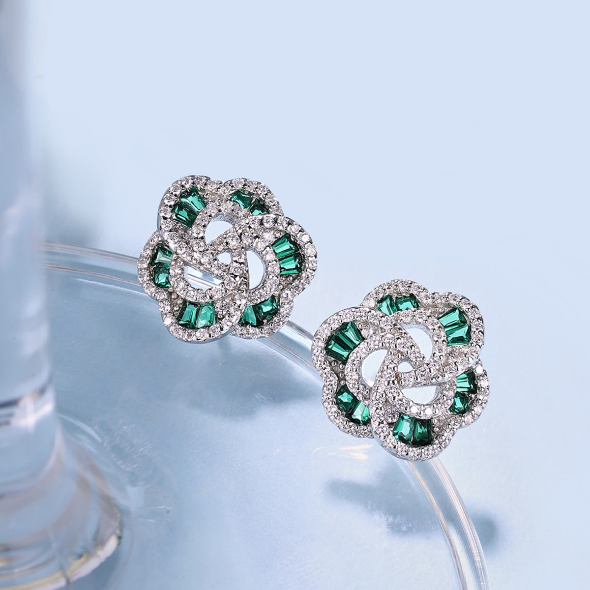 [Together]Exquisite Flower Shape Daily Earrings